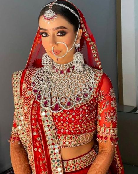 This is such an impeccable jewellery design! - 1