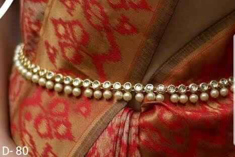 My mom wishes to wear a kamabandh on her saree - 1