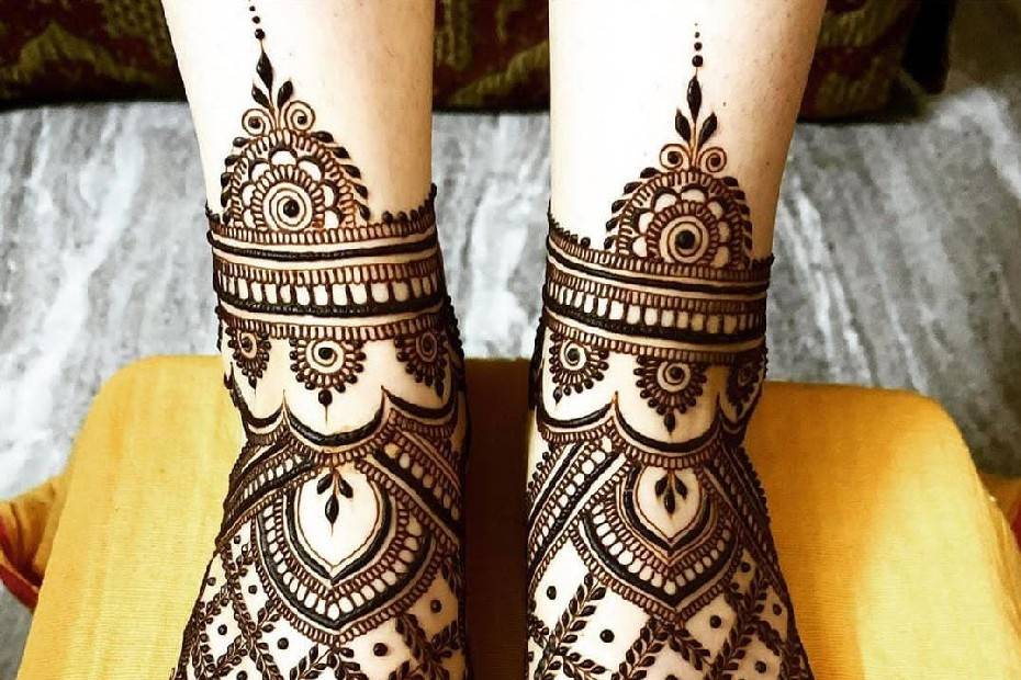 Khushi Shah Bridal Mehendi Artist