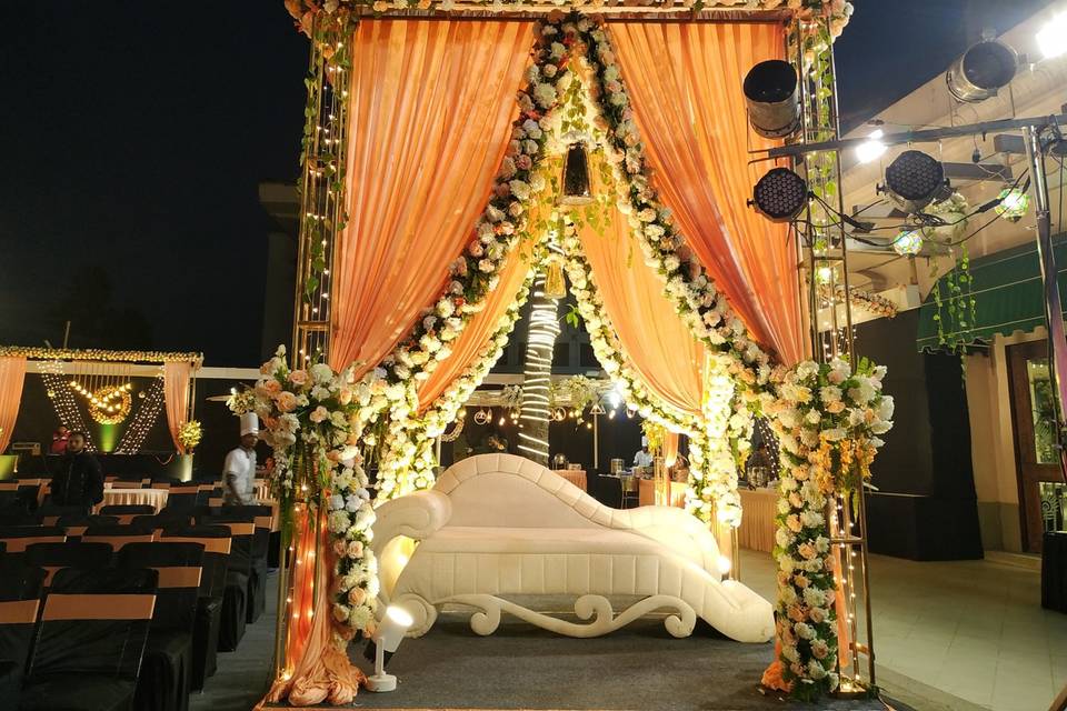 Back Lawn Sangeet Decor