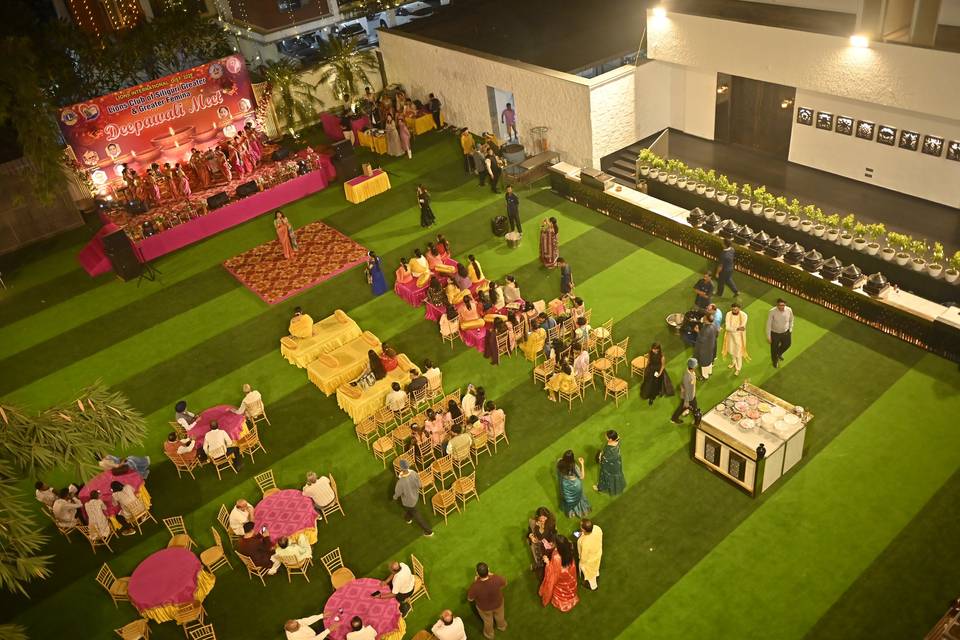 Front Lawn Pandal