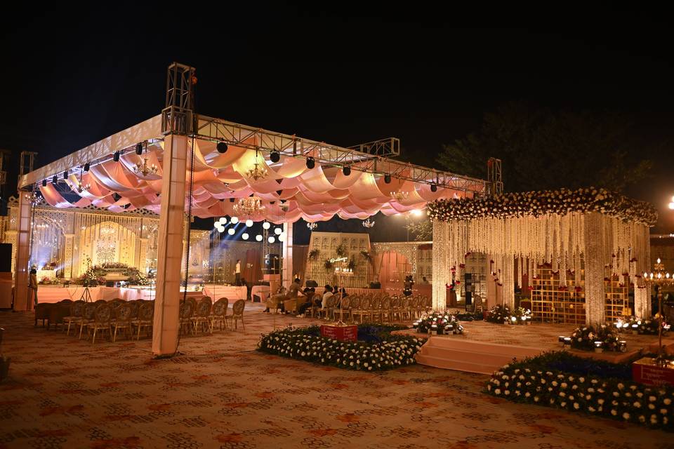 Front Lawn Pandal