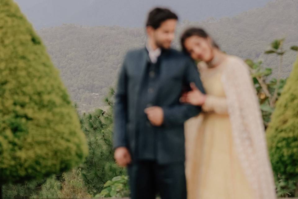 Timeless outdoor couple Port