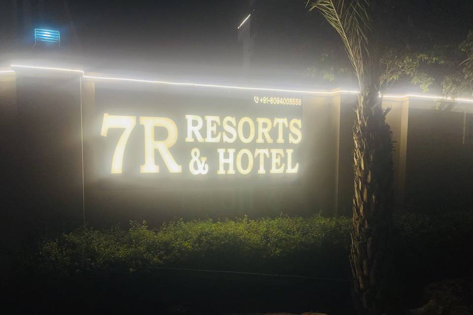 7R Resort