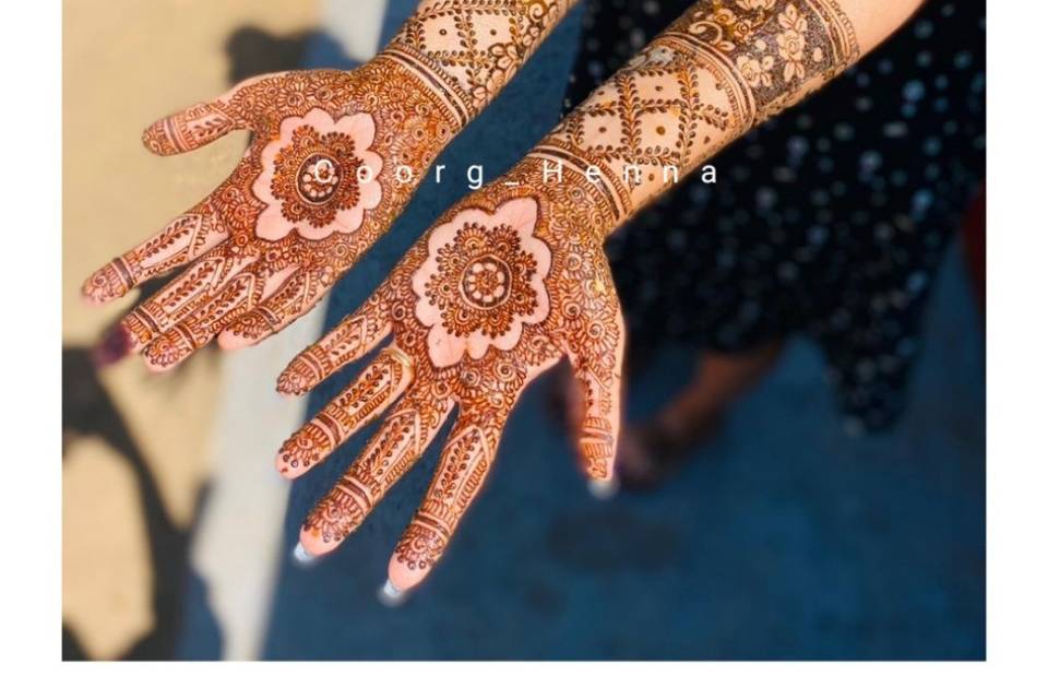 Bridal palm mehndi design