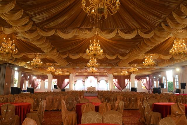 Banquet hall