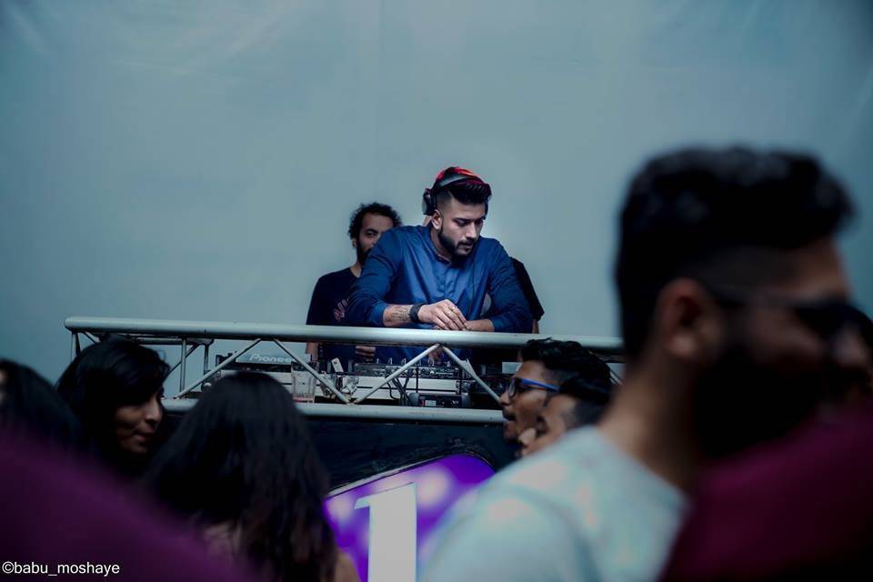 DJ Vikash kaser