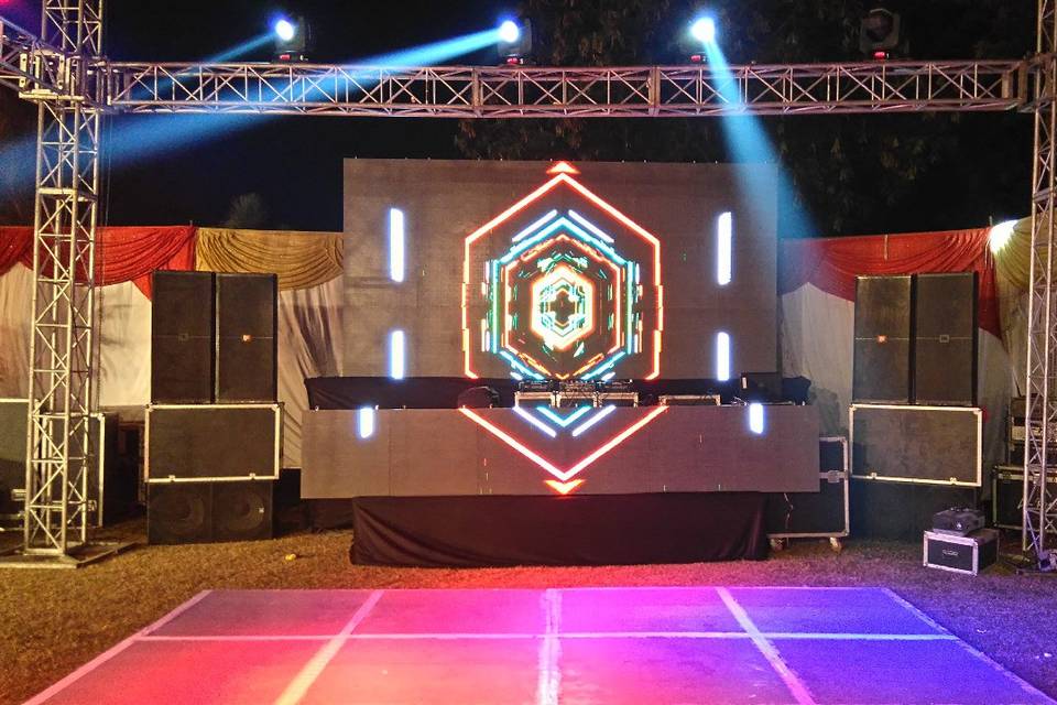 LED WALL DJ SETUP