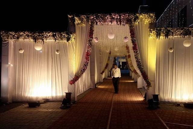 Adunik Wedding Decoration by Rounak Chawla