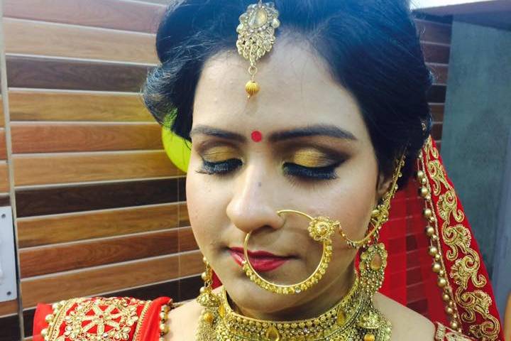 Priyam Jhamb Makeup & Hair Artist