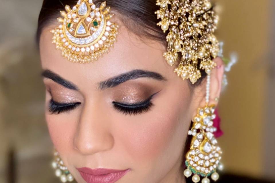 Bridal airbrush makeup