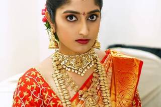 Neeli Saritha Makeup Artist