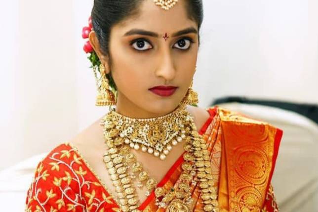 Neeli Saritha Makeup Artist