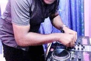 DJ Simon Goa