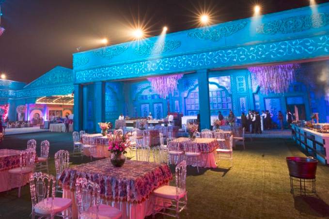 Outdoor wedding decor