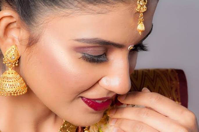 Maya Mehta Makeup Artist