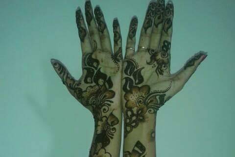 Nazia Mehendi Artist