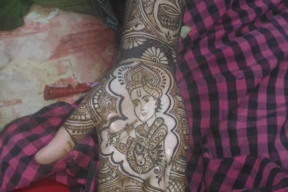 Nazia Mehendi Artist