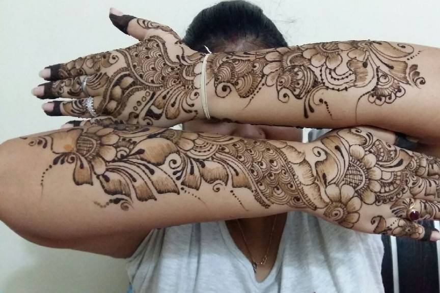 Nazia Mehendi Artist