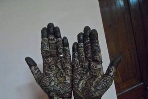 Nazia Mehendi Artist