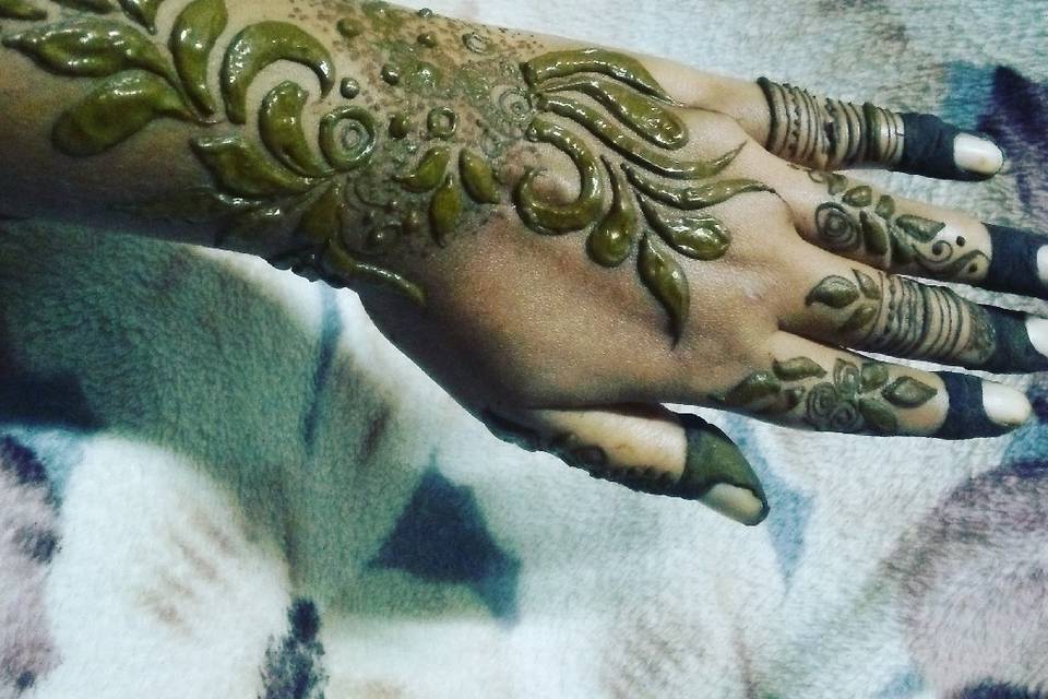 Nazia Mehendi Artist