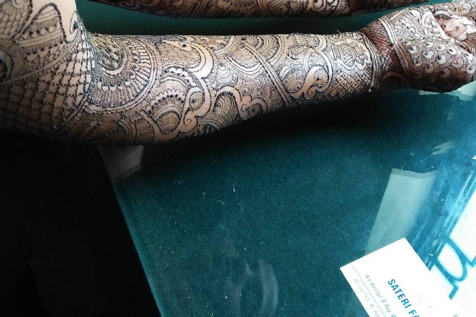 Nazia Mehendi Artist