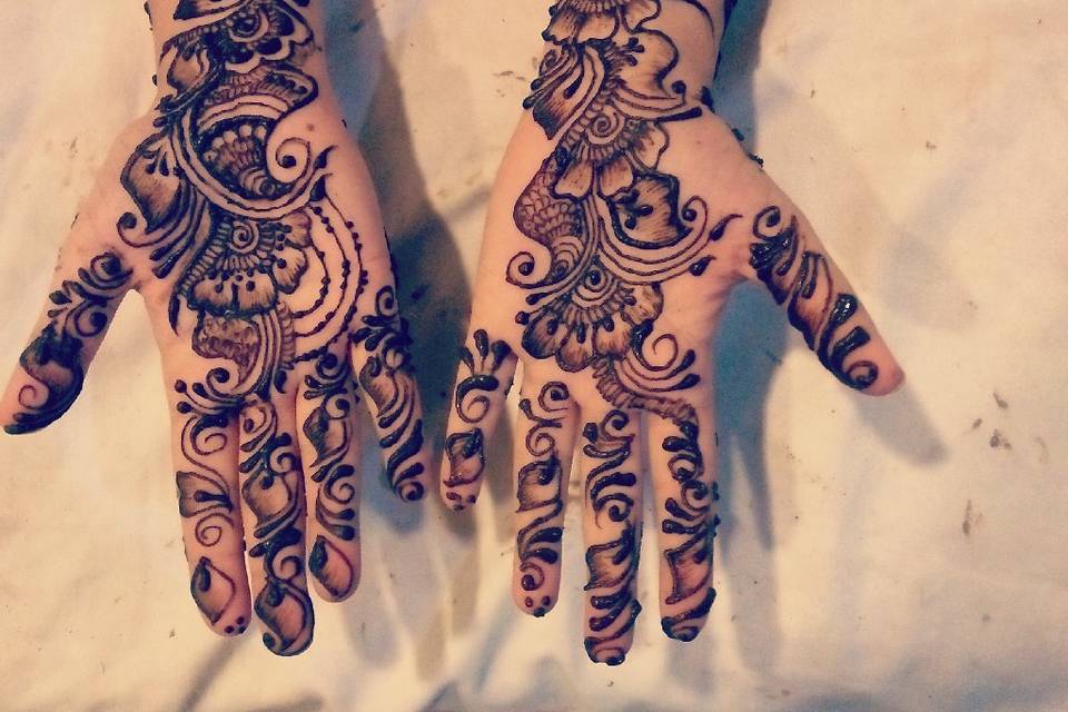 Nazia Mehendi Artist