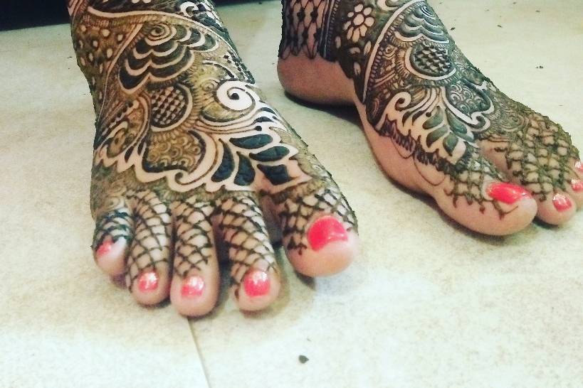 Nazia Mehendi Artist