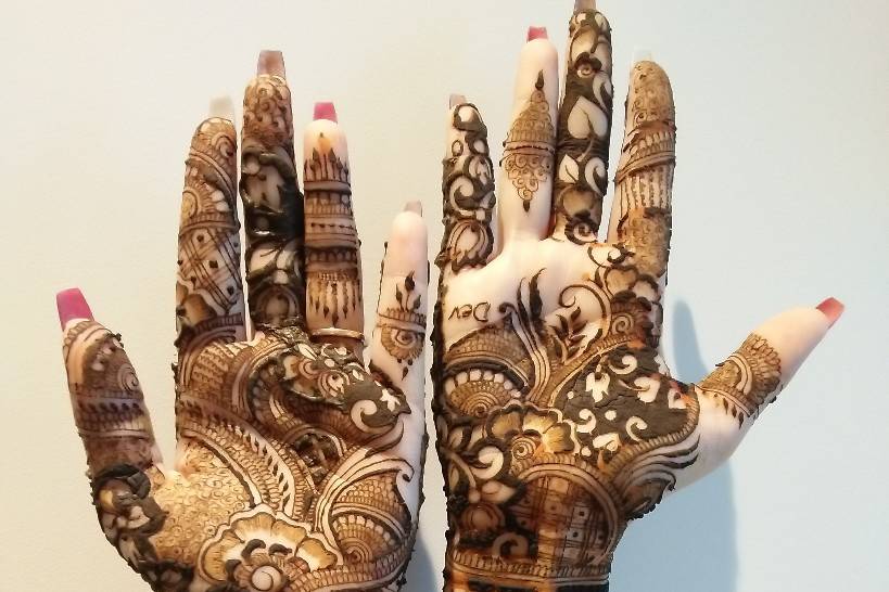 Nazia Mehendi Artist