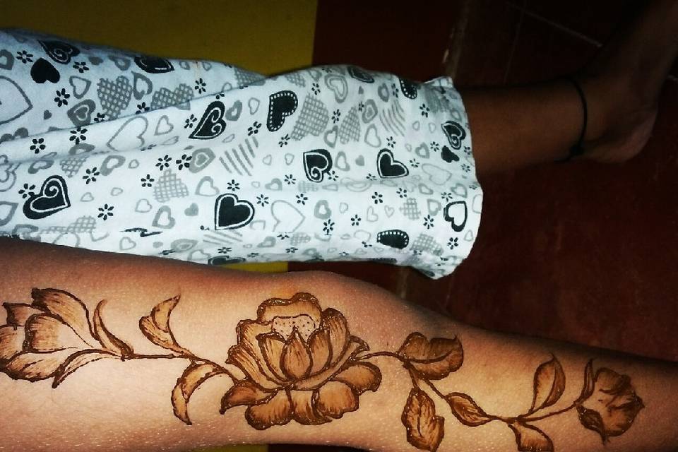 Nazia Mehendi Artist