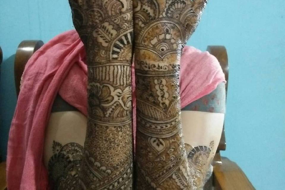 Nazia Mehendi Artist