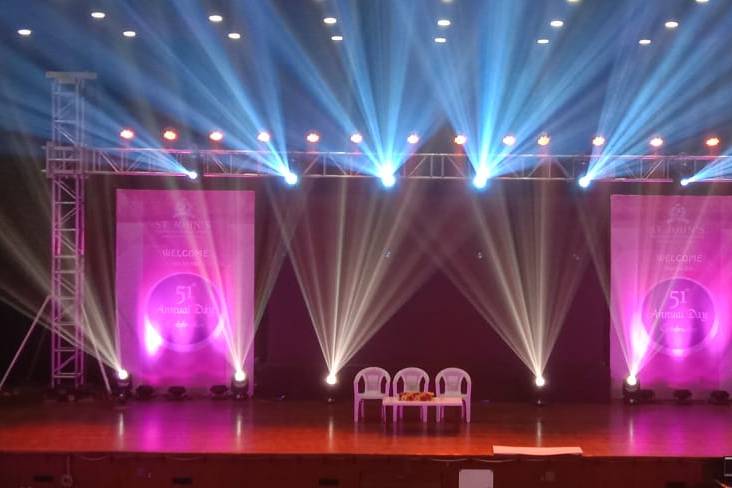 Live Stage By Anandhi