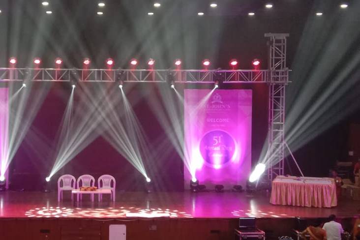 Live Stage By Anandhi