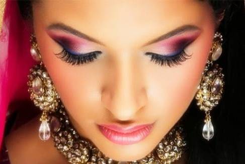 Freelance Makeup Artist in India - Poonam Jain