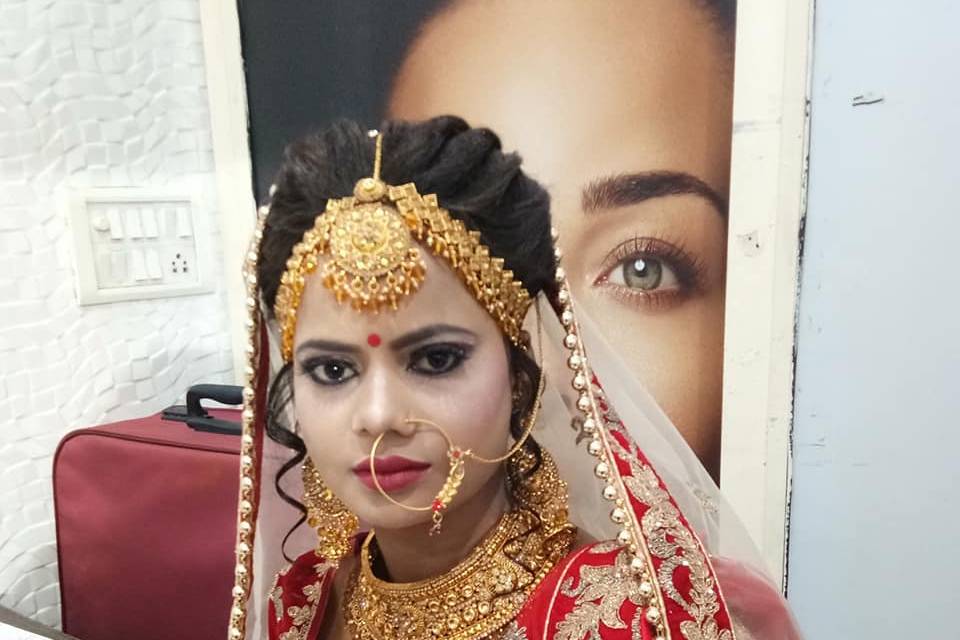 Priya Beauty Parlour