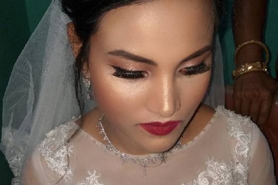 Makeup by Moblina