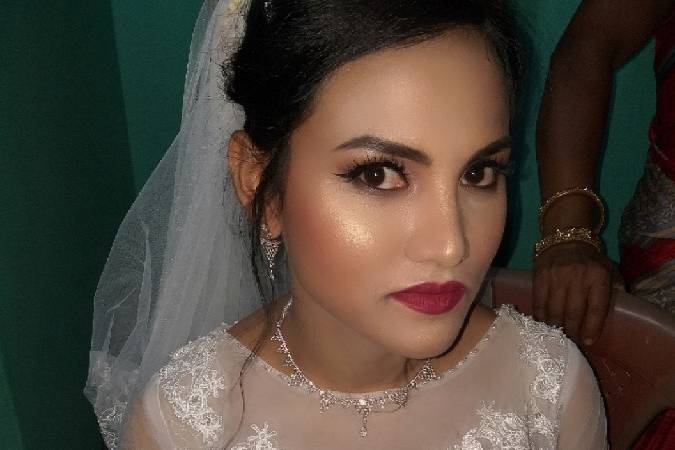 Makeup by Moblina