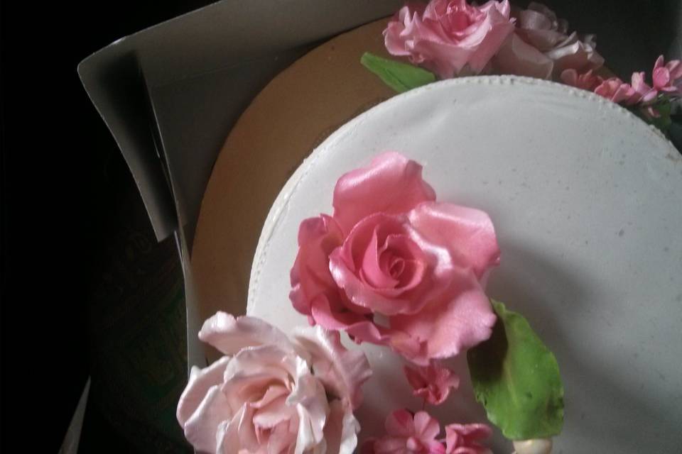 Cake with sugar flowers