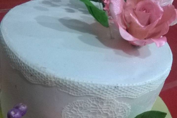 Cake with sugar flowers