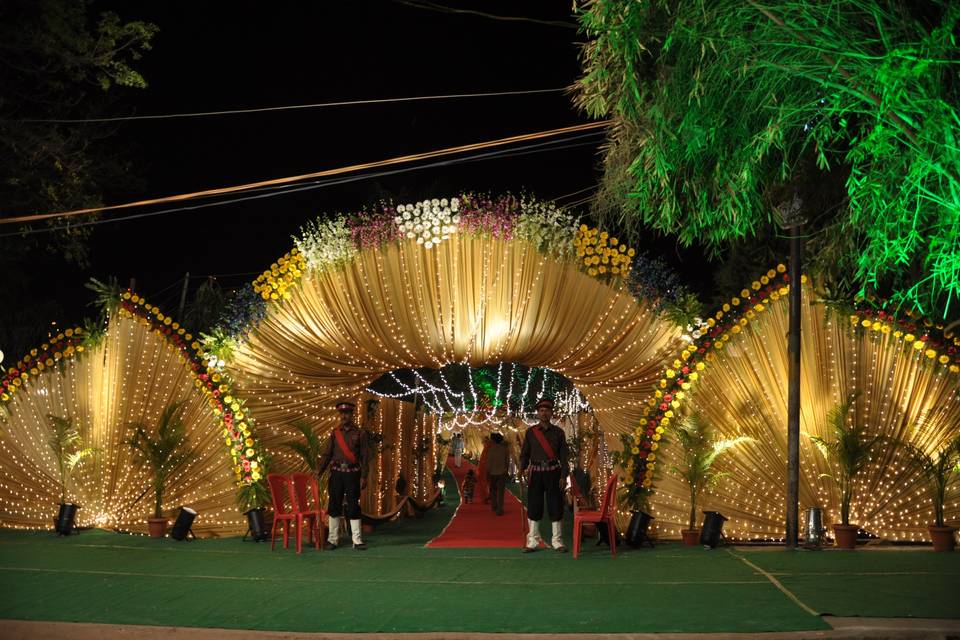 Entrance decor