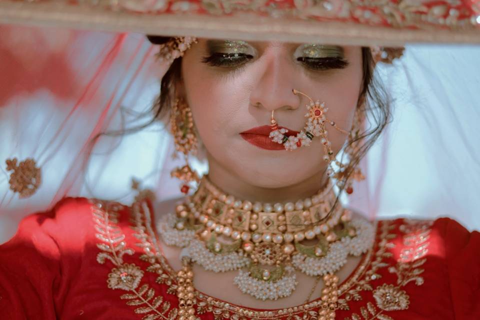 Anjali Rajgor Makeup Artist