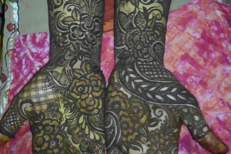 Creative Mehndi Design and Wedding Planner by Zahina