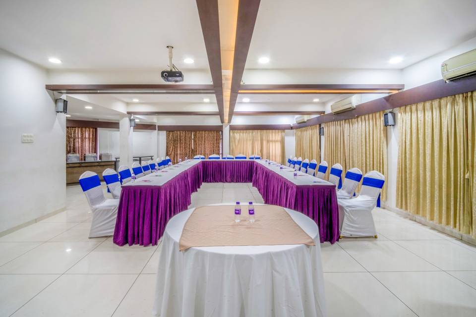 Parisamwad hall