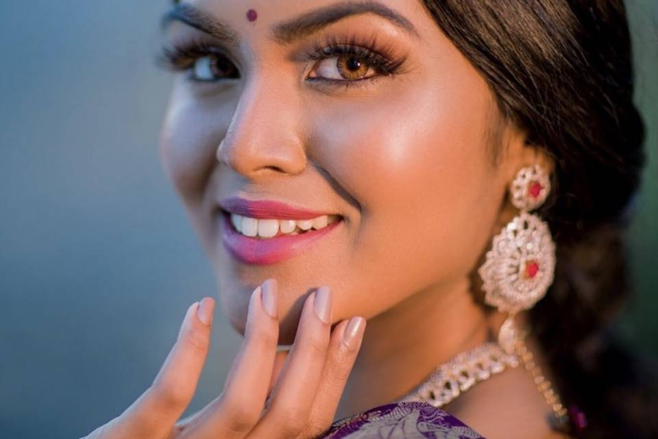 Bridal makeup for reception