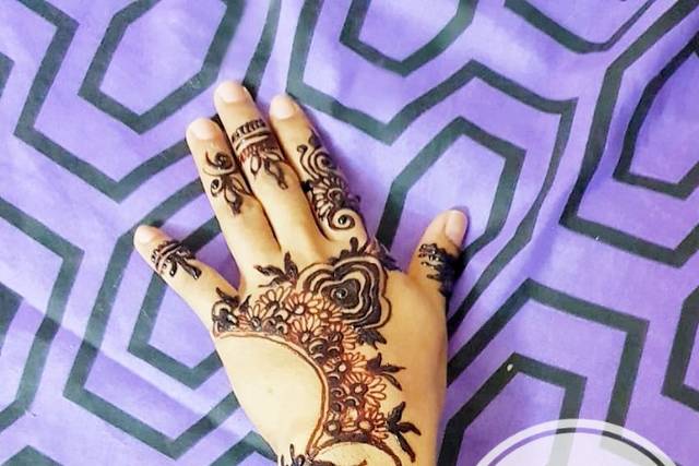 Priyanka Mehendi Artists in Dwarka,Nashik - Best Mehendi Artists in Nashik  - Justdial