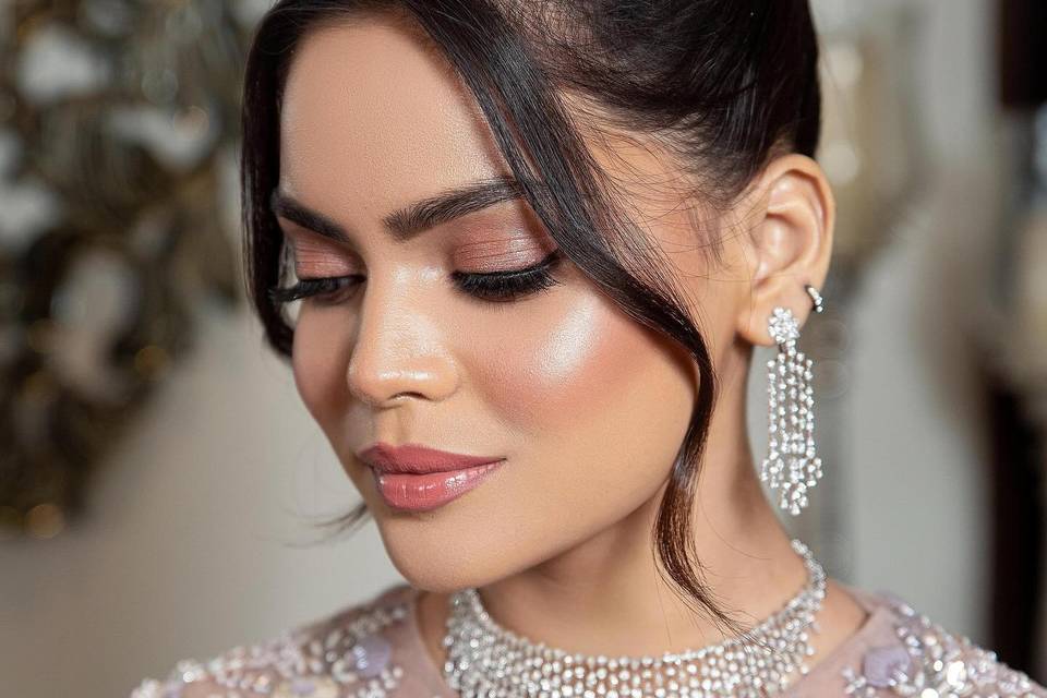 Saaba Arora Makeup