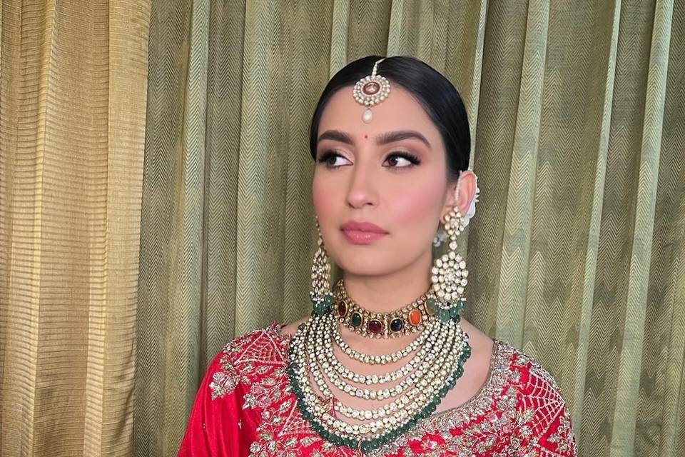 Saaba Arora Makeup