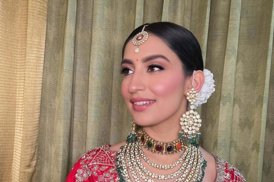 Saaba Arora Makeup