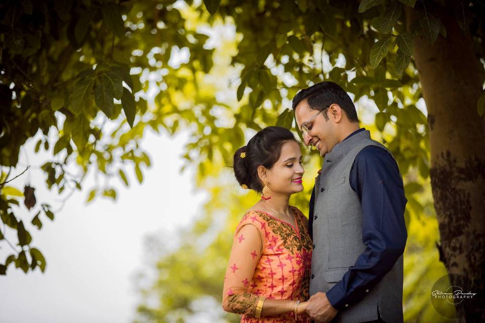 Photographer-ShivanPandeyPhotography-CoupleShot (1)