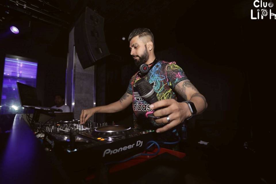 DJ Vee, Mumbai